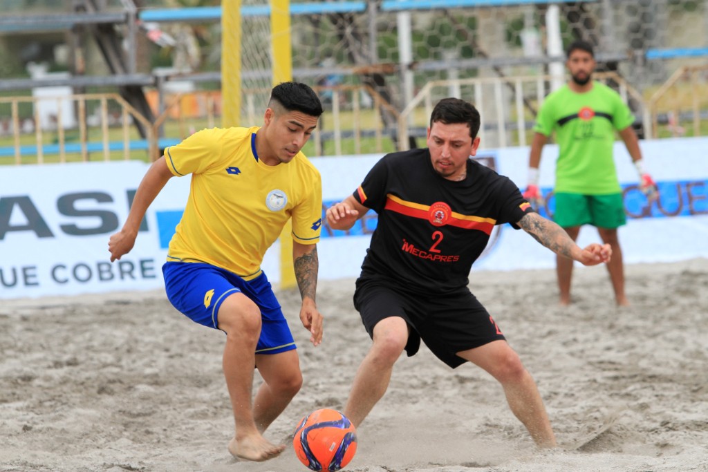 La quinta y última fecha del Campeonato Fútbol Playa 2021 en acción