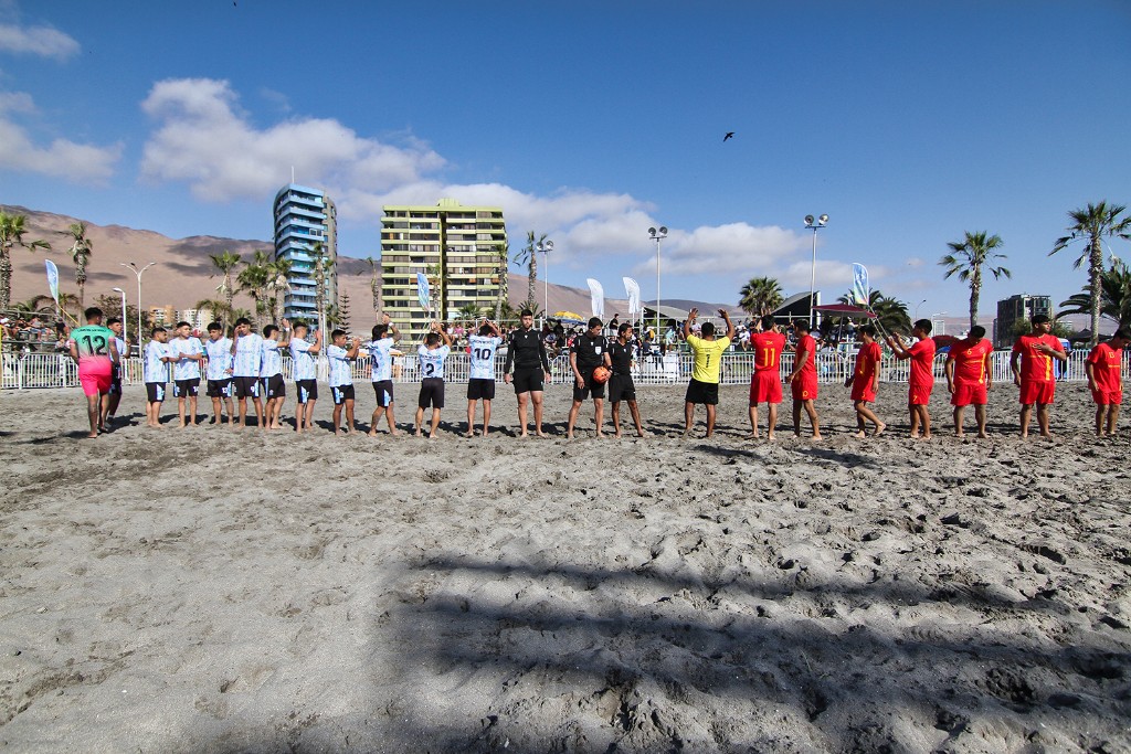 Siguen las emociones tras la fecha 2° del Campeonato Fútbol Playa en el Arena Cavancha 
