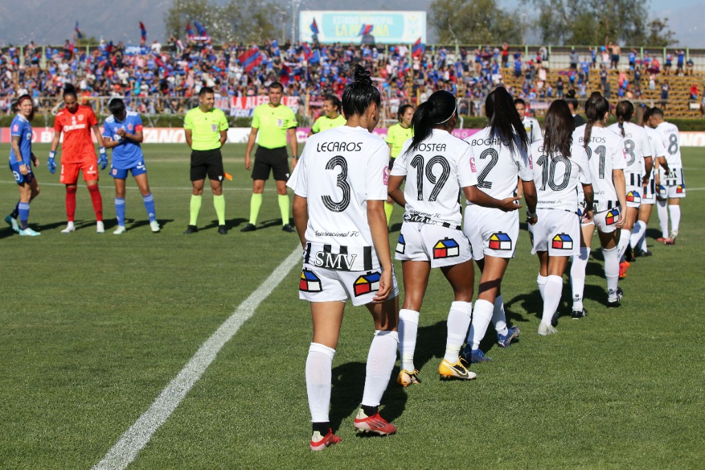 Click las imágenes de las semifinales vuelta en el Campeonato Femenino Caja Los Andes  