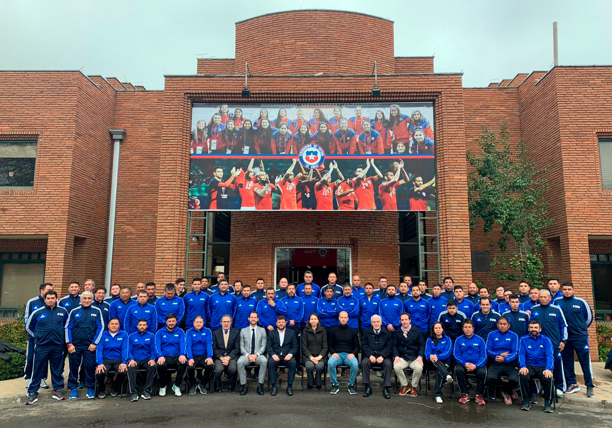 Curso de Entrenador de Futbol JUVENIL FIFA