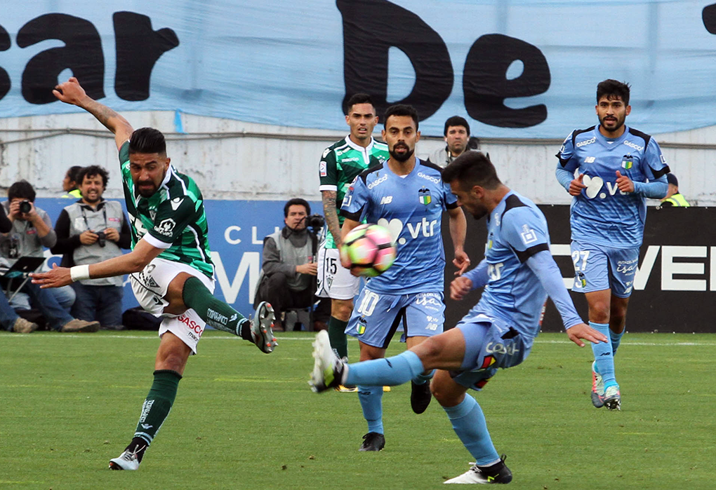 Santiago Wanderers logra un importante triunfo ante O ...