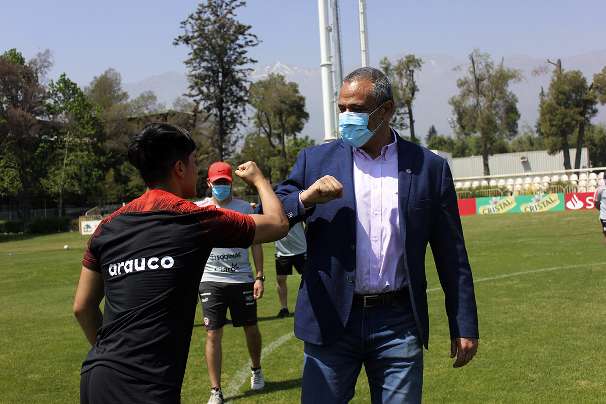 Presidente Pablo Milad visitó el entrenamiento de La Roja Sub 17