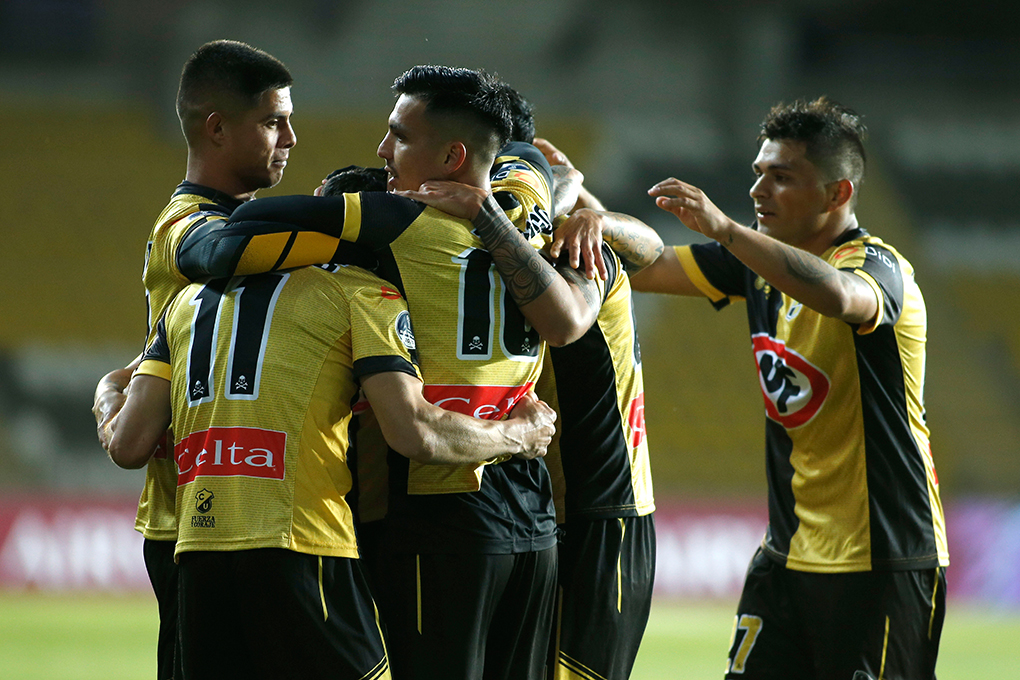 Coquimbo Unido logró una histórica victoria frente a Estudiantes de Mérida