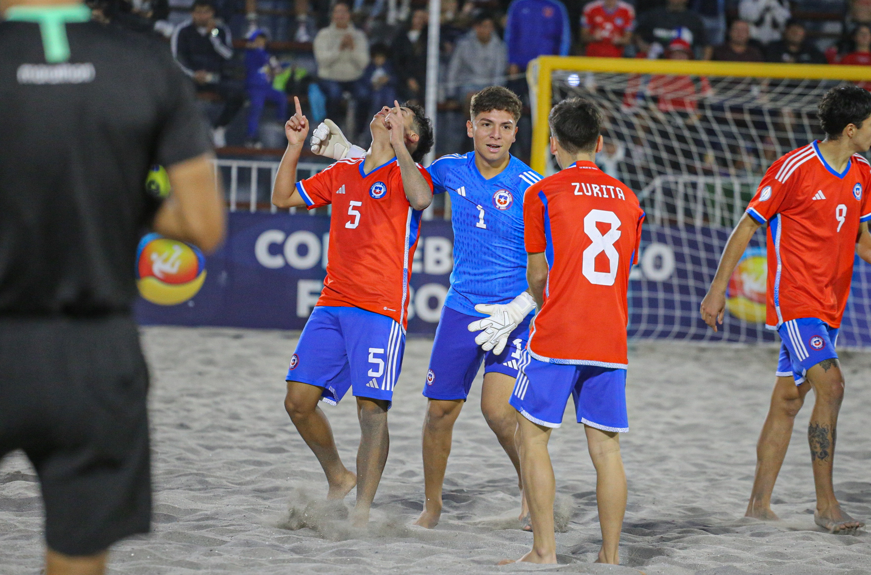Collahuasi - Mucho más que Cobre  Chile Sub20 sube al podio por primera  vez en el Sudamericano de Fútbol Playa en Iquique