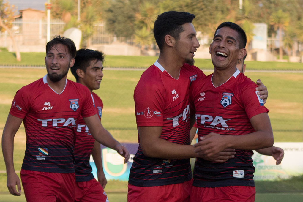 San Marcos de Arica derrotó a Deportes Colina y continúa firme en la cima de la tabla