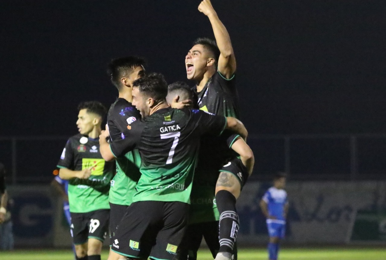   Colchagua CD impuso su localía ante Deportes Recoleta y se mantiene como uno de los líderes del torneo