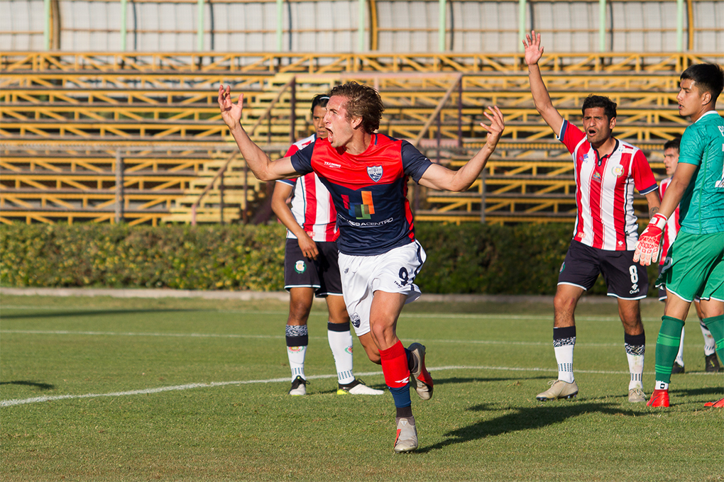 Deportes Recoleta se quedó con un triunfo agónico frente a Deportes Linares