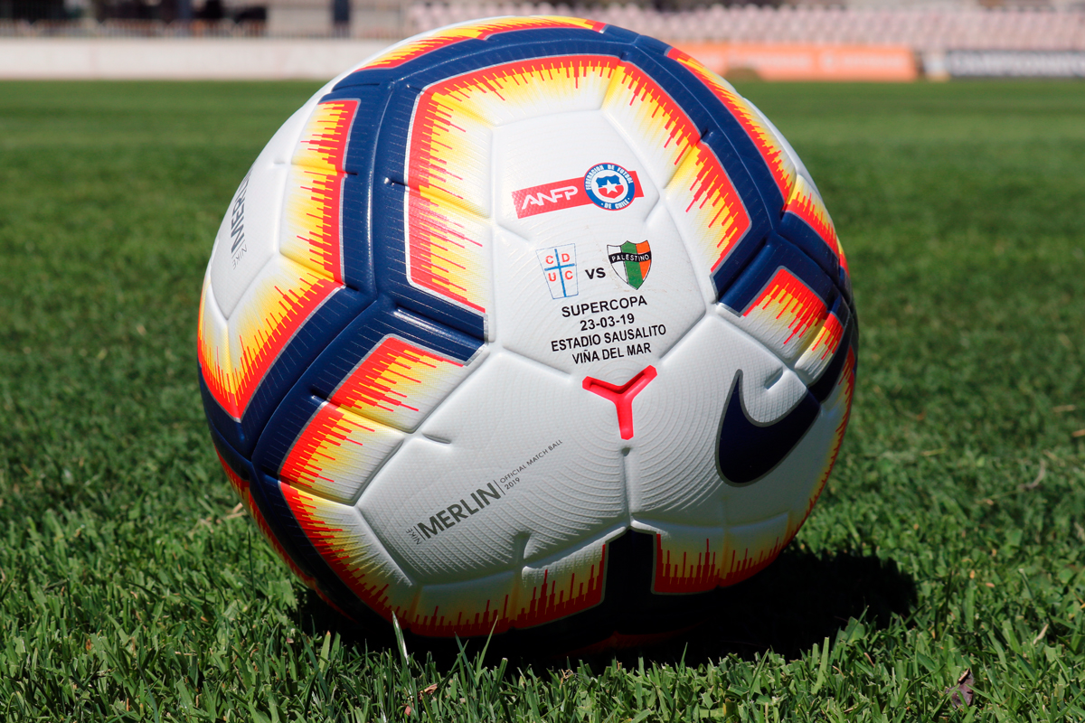 Conoce el balón oficial del duelo de campeones del fútbol chileno