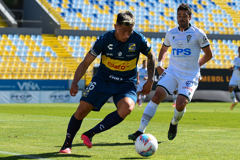 Santiago Wanderers logró una agónica igualdad con Everton en la edición 100 del Clásico Porteño