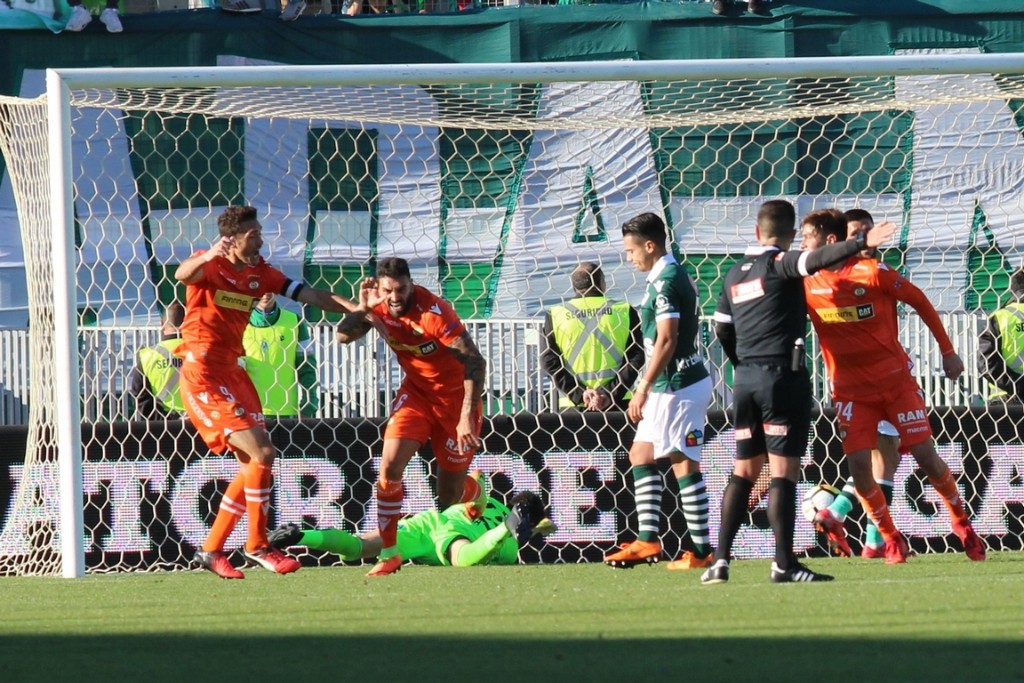 Santiago Wanderers volvió a la victoria ante Cobreloa y ...